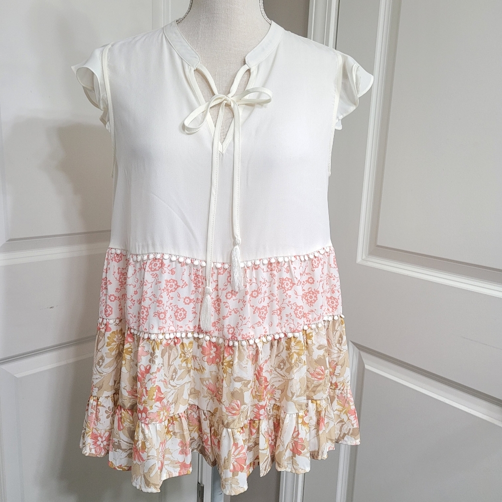 Floral Tiered New Women's Top - Picture 1 of 8